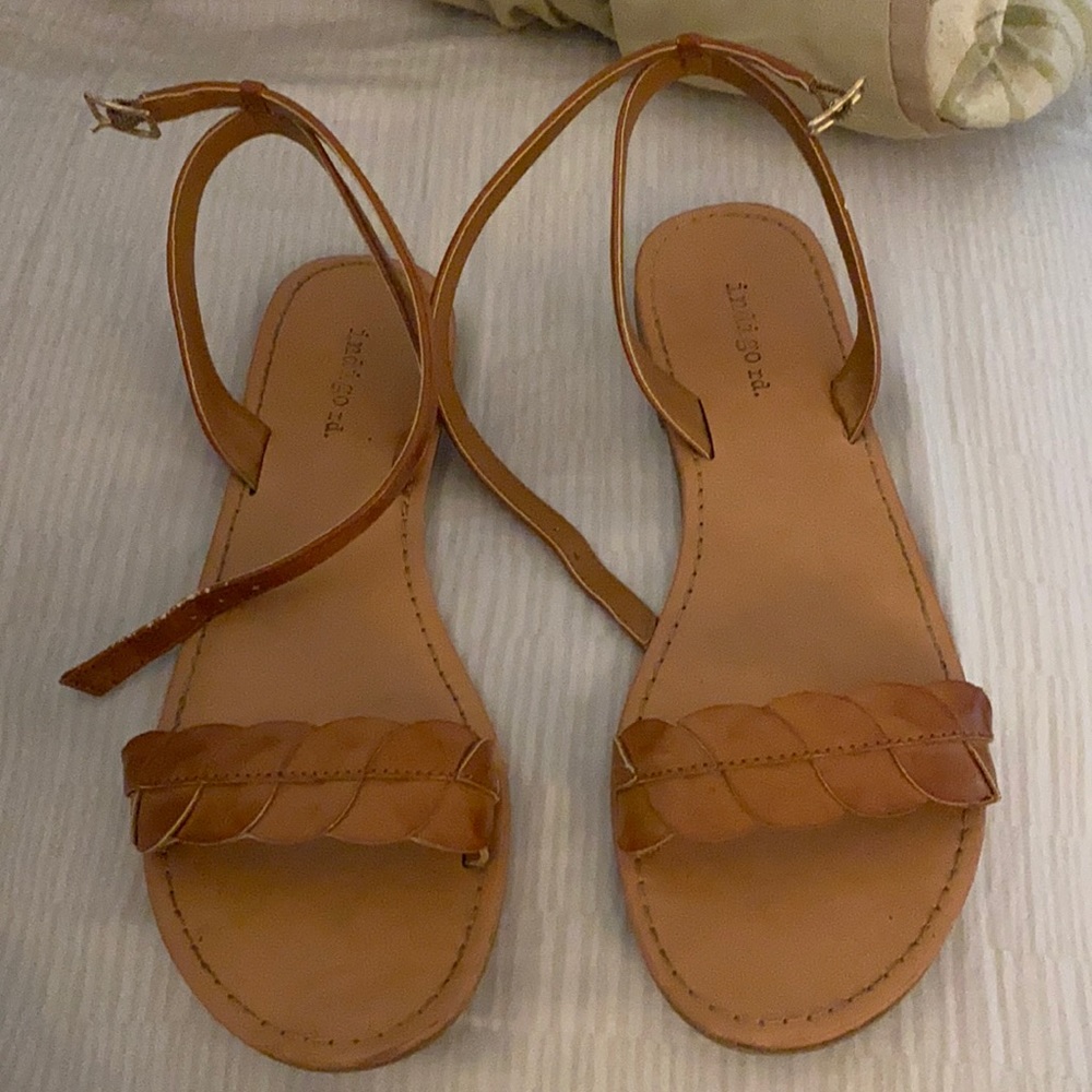 Women’s tan Sandals